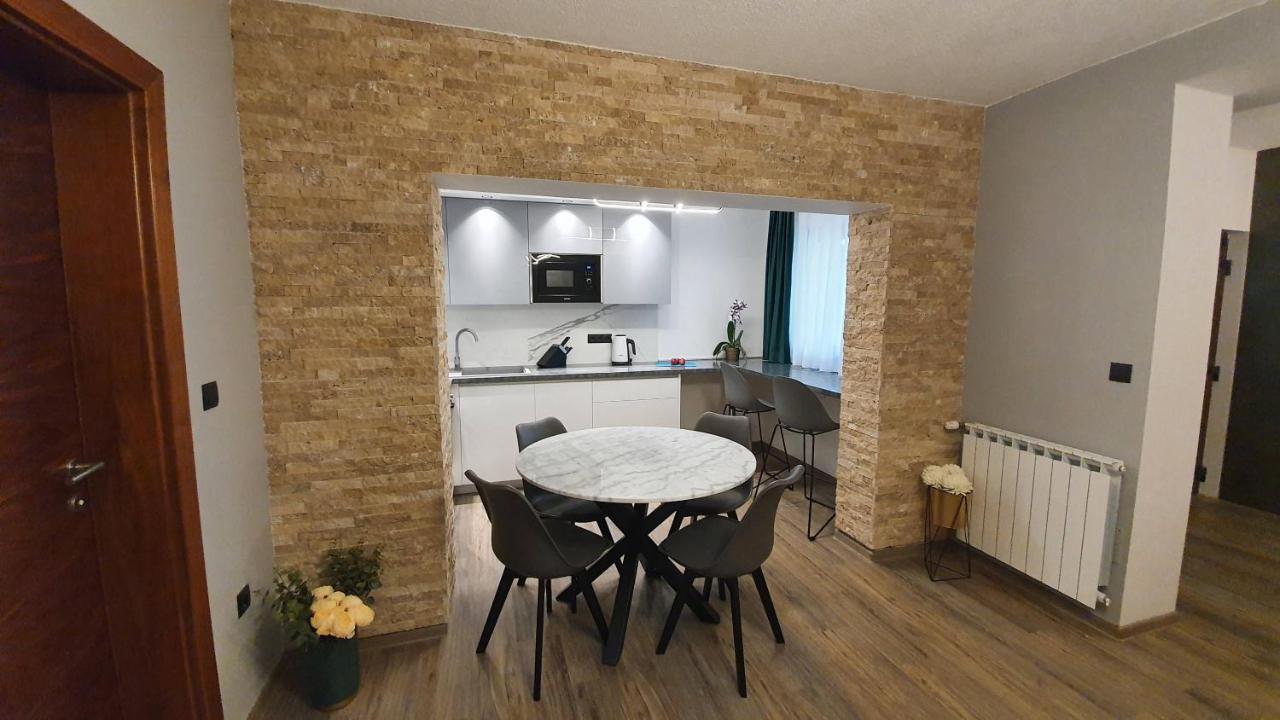 סלוניי Apartments Lucic מראה חיצוני תמונה