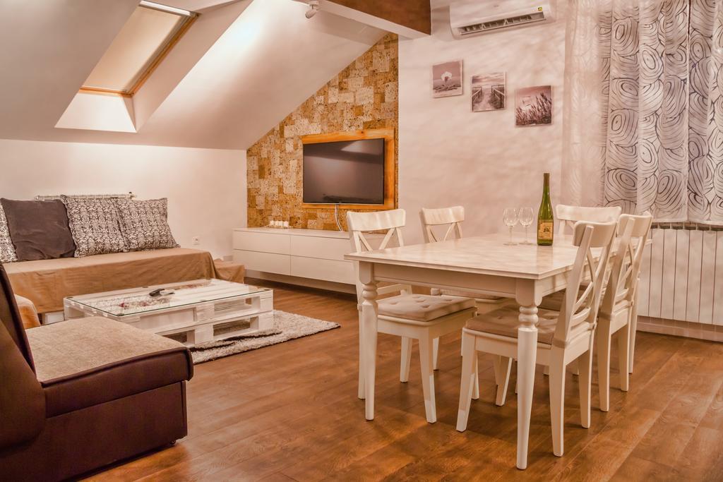 סלוניי Apartments Lucic חדר תמונה